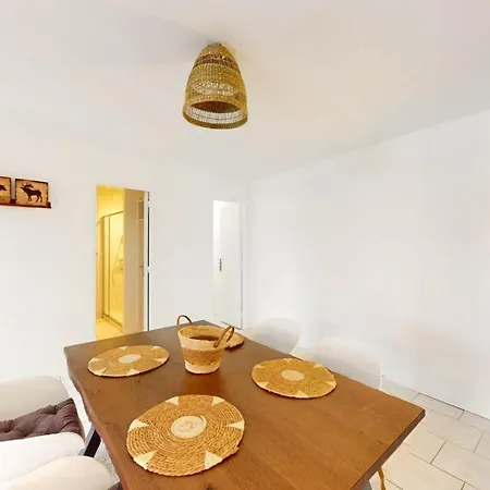 Nice Of 50m2 In Apartmán